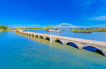 Fototapeta na wymiar City environment of Precious Belt Bridge and Xianggang Bridge in Suzhou, Jiangsu province