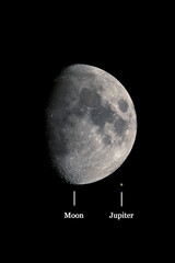 How big are Moon and Jupiter seen from earth Size Comparision