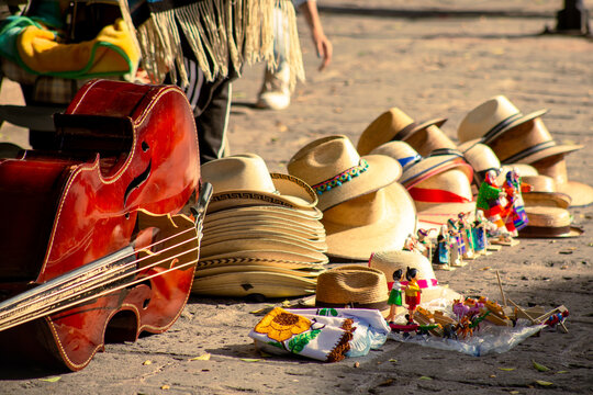 Baile O Danza De Los Viejitos, En El Jardin Del Morelia, Michoacan