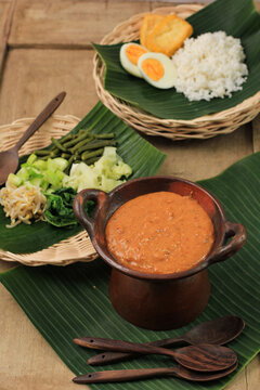 Sambal Pecel, Indonesian Peanut Spicy Paste