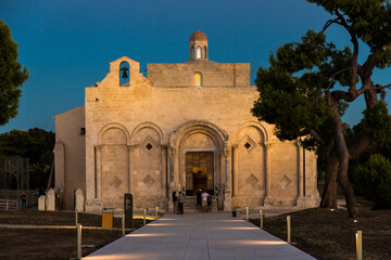 Fototapeta na wymiar La basilica di Santa Maria di Siponto a Manfredonia