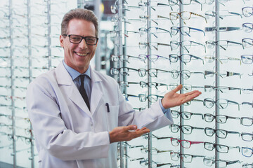 At the ophthalmologist