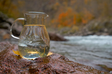 Jug of a pure river of water.