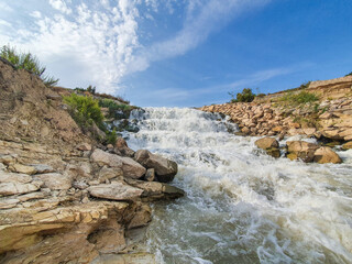 Naklejka premium Vega Baja del Segura - Embalse de la Pedrera un lago azul turquesa. 
