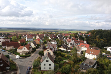 Fototapeta premium Cadolzburg, Aussichtsturm, Dillenberg, Himmel, Wolken, Landkreis Fürth, Bayern, Luftaufnahmen