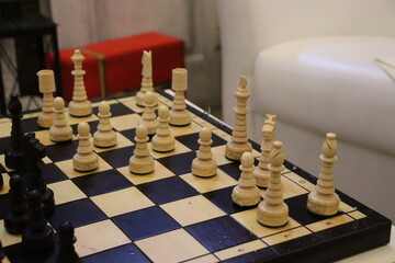 lets play chess on table