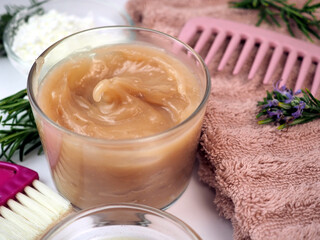 Cornstarch and rosemary hair mask