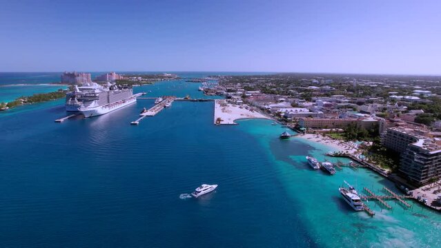  The drone aerial footage of Paradise Island and port of Nassau, Bahamas.