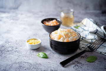 Garlic cream shrimp rice with cheese
