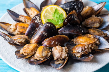 Turkish Street Food Stuffed Mussels with Lemon - Midye Dolma