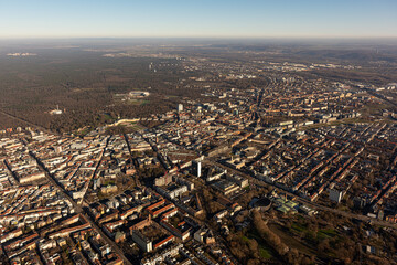 Karlsruhe aus der Luft, Schloss und Innenstadt © gerhbaum