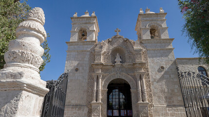 Fototapeta na wymiar Facade of the Cayma Church, in Arequipa city, Peru.