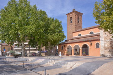 Parroquia de la Santa Cruz en Marchamalo, Guadalajara, España