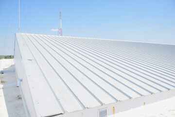 Metal roofing in commercial construction