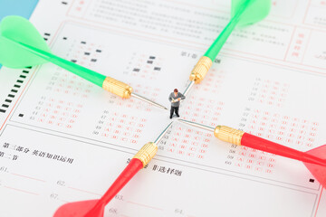 Miniature creative education and strive for the goal of college entrance examination