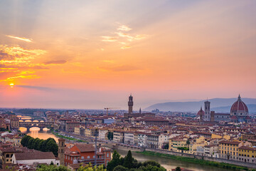 Fototapeta na wymiar Sunset over Arno river in Florence, Italy