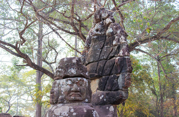 Fototapeta premium Stone statue in Angkor Wat