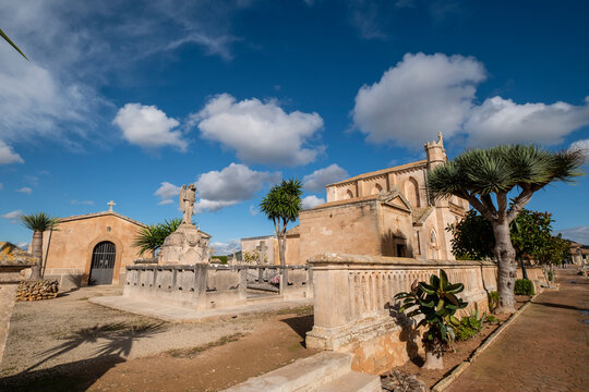angel over Miguel Mataro funerary monument, Llucmajor cemetery, Mallorca, Balearic Islands, Spain