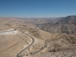 Fototapeta na wymiar Vistas desde un mirador en la Carretera del Rey, Jordania, Oriente Medio, Asia