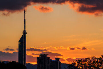 夕日と福岡タワー