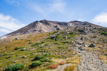 日本一早く紅葉が見られる場所 (日本 - 北海道 - 旭岳)
