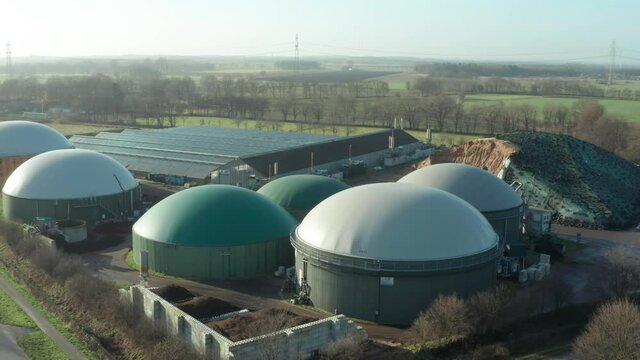 Biogasanlage aus der Luft Perspektive mit einer Drohne aufgenommen