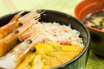 海鮮丼