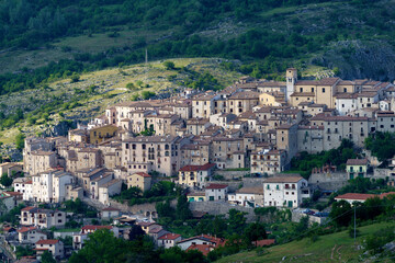 Fototapeta na wymiar Barrea, old village in Abruzzi, Italy