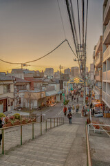 東京都台東区谷中にある商店街から見た夕方の東京の都市景観