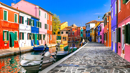 Fototapeta na wymiar Beautiful Burano Island - colorful traditional fishing town (village) near of Venice. Italy travel and landmarks