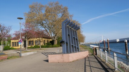 Unbekanntes Kunstwerk in Ludwigshafen am Rhein, Rheinland-Pfalz, Deutschland.