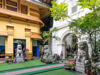 Gangaramaya Temple in Colombo, Sri Lanka