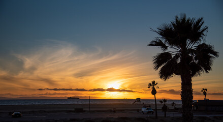 Fototapeta na wymiar Panoramic VIew of Huntington Beach Sunset