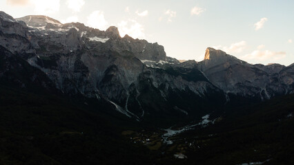 Fototapeta premium Spring morning at mountains and clouds