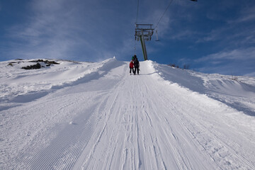 Fototapeta na wymiar skilift for downhill skiing