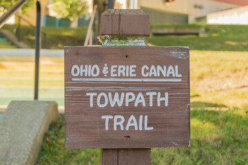 Erie Canal Towpath sign in Akron Ohio  - obrazy, fototapety, plakaty