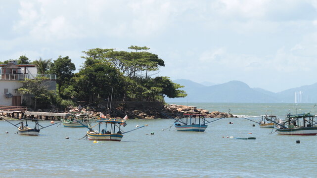 barcos no mar