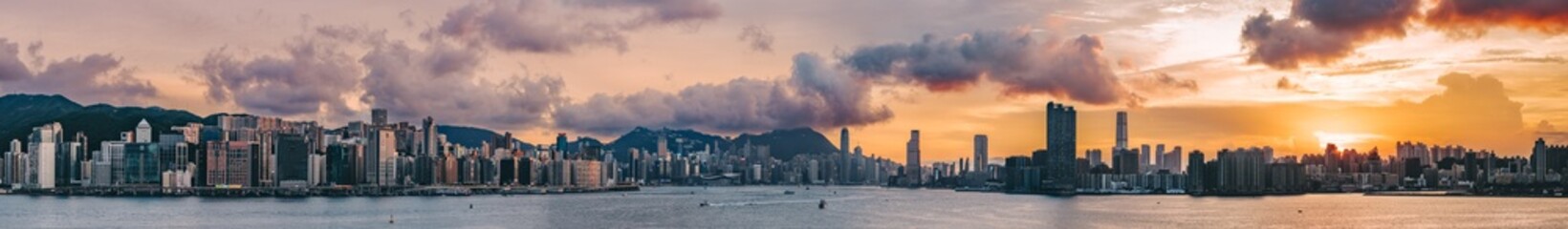 Fototapeta na wymiar Panorama in Victoria Habour after sunset, Hong Kong