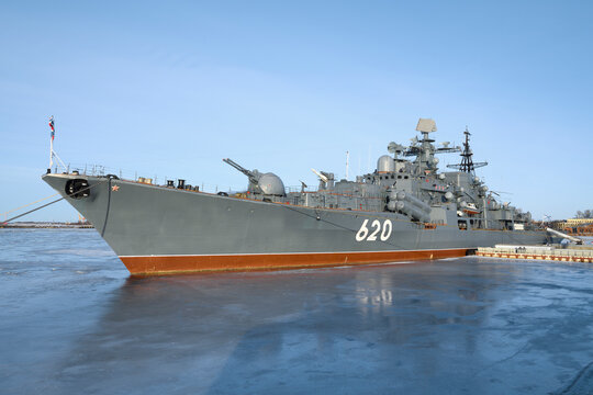 KRONSHTADT, RUSSIA - JANUARY 18, 2022: Russian destroyer Bespokoyny in Patriot park on a sunny January day