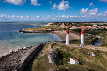 Phare de l'ïle d'Aix - Charente Maritime -  France © Vincent