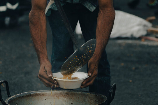 Compartiendo sancocho en medio de las protestas en Cartago, Valle Colombia 