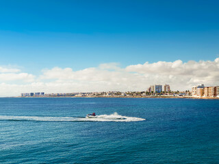 Vega Baja del Segura - Torrevieja - Desde la Playa del Acequión hasta la Playa de los Naúfragos y su Dique de Poniente o Muelle de la Sal.