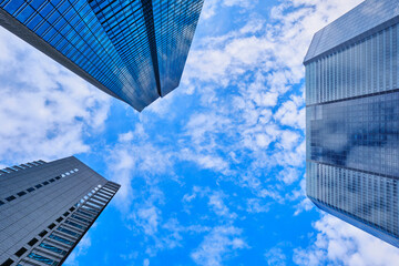 Fototapeta na wymiar Blue sky and building