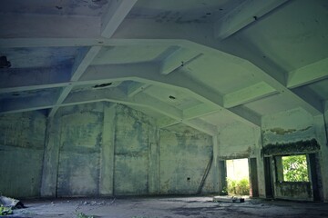 abandoned building 