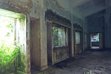 abandoned building 