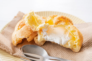 シュークリーム