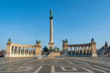 Fototapeta na wymiar Heroes square with The Column in Budapest, Hungary
