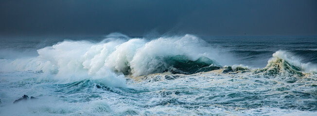 Huge waves on the Oregon coast near Depoe Bay during a winter storm