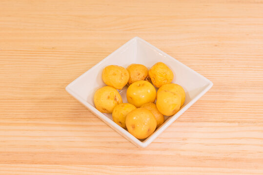 Creole potato highly consumed in the Andean countries, commonly known as Creole potato, yellow round or chaucha