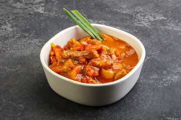 Meat goulash with vegetables